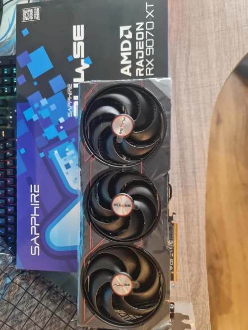 AMD Radeon TM RX 9070 XT OC Edition  16GB GDDR6  Sapphire PULSE AMD Radeon RX 9070 XT GPU