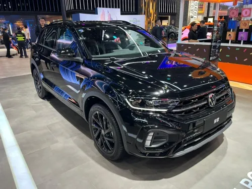 Volkswagen T-ROK BLAK MAGICK 2026 R LINE