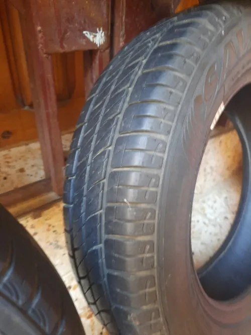 4 عجلات سيارة اتوس
