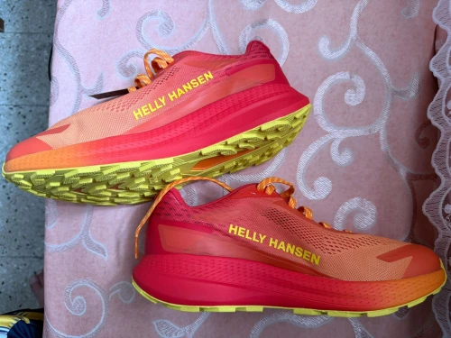 Baskets Helly Hansen