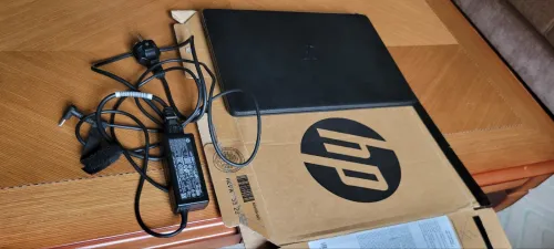 HP  Laptop 14s-SSD i3 11e générations