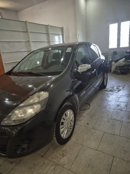 Renault Clio 3 2011 Night and Day