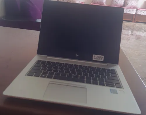 HP EliteBook 830 G5 Core i5 8eme Generation 8GB RAM SSD 256GB Comme Neuf