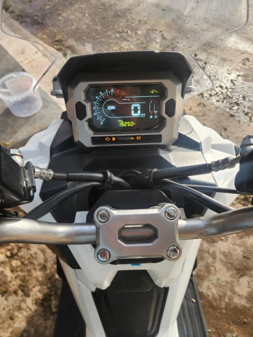 Sym Huscky adv 2025