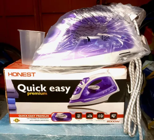 مكواة من نوع honest  بقوة 2000W .