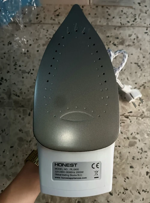 مكواة من نوع honest  بقوة 2000W .