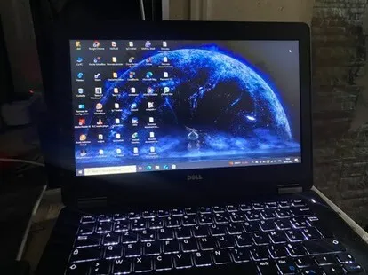 pc laptop DELL
