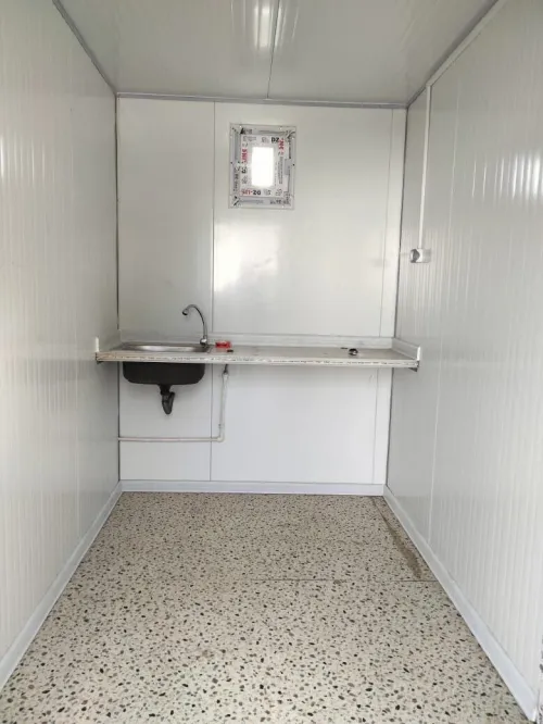 Chalet Studeo F1 une chambre cuisine sanitaire 3x6 (18m)