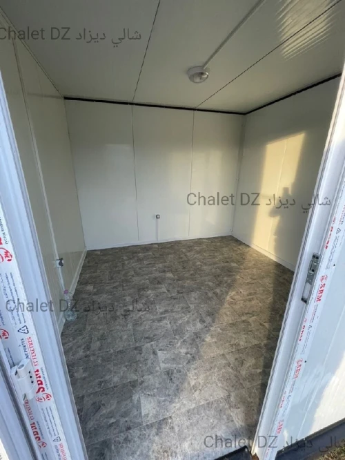 Cabine préfabriqués 3x6 fenêtres avec rideaux