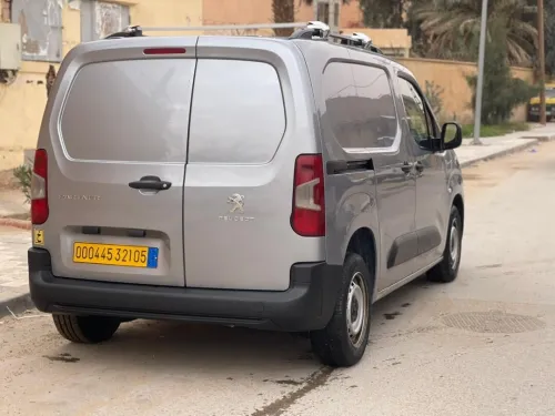 Peugeot Partner 2021 k9