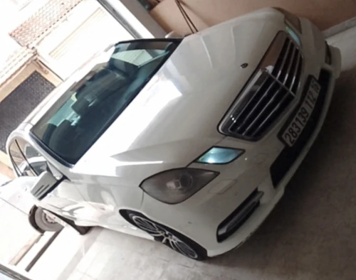 Mercedes Classe E 2012 AVANTGARDE Pack AMG