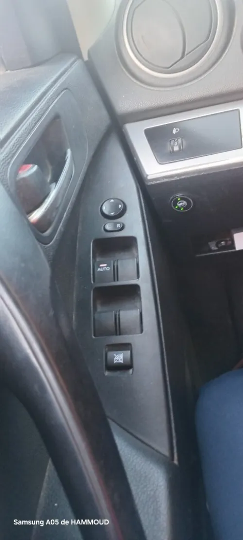 Mazda 3 3 box 2015 