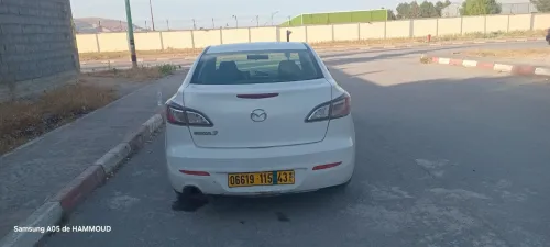 Mazda 3 3 box 2015 