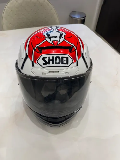 Casque shoei original avec un prix introuvable