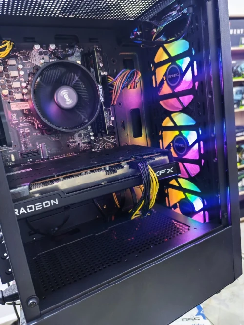 PC GAMER ( RYZEN 5 3600 + RX6600 8GB + 16GB + 256GB SSD ) 