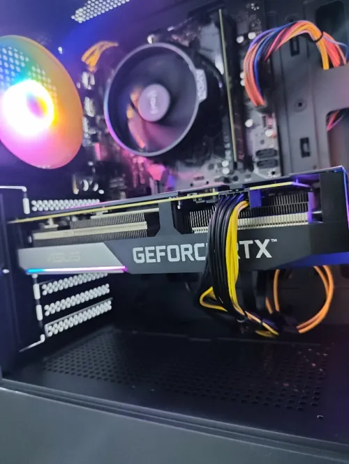 PC GAMER ( RYZEN 5 5600 + RTX 3060TI + B550M + 16GB + 256GB SSD ) GARANTIE MAGAZINE