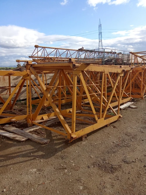 Grue A Tour