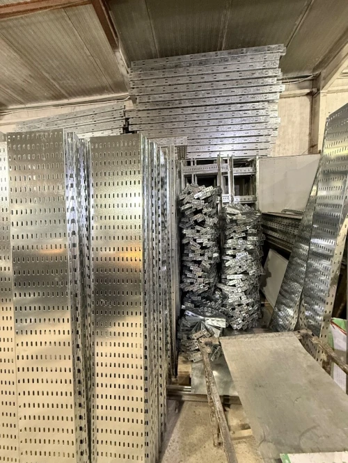 Chemin de câble et cablofil