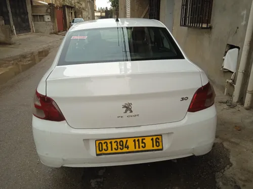 Peugeot 301 2015 Allure