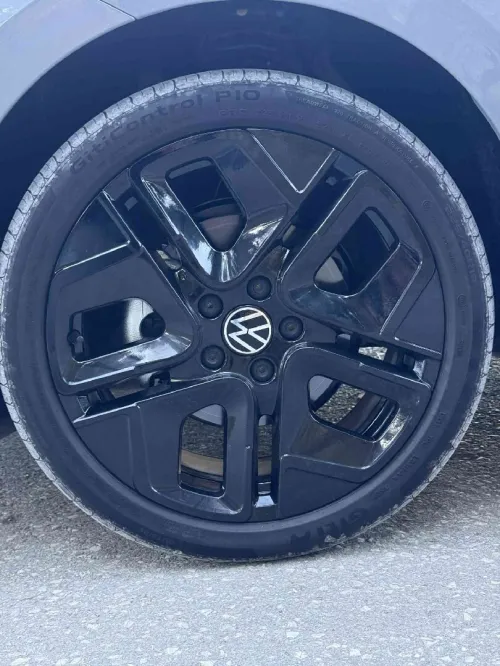 Volkswagen Golf 8 2025 R Black Edition 