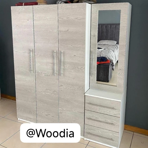 Conception et Réalisation de Dressings et Armoires sur mesure en MDF