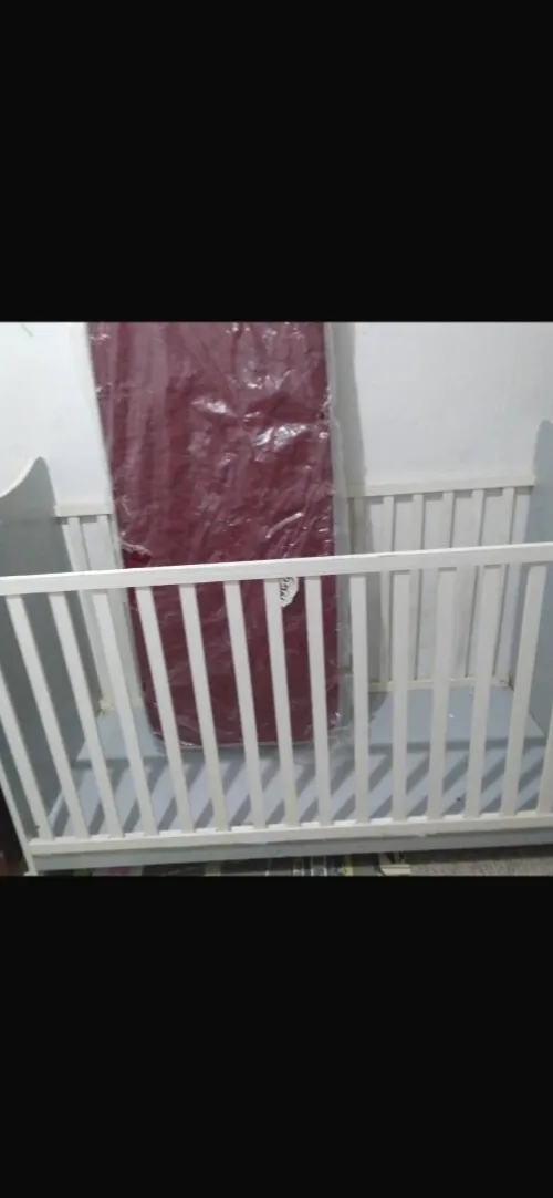 À vendre lit pour bébé matelas orthopédique