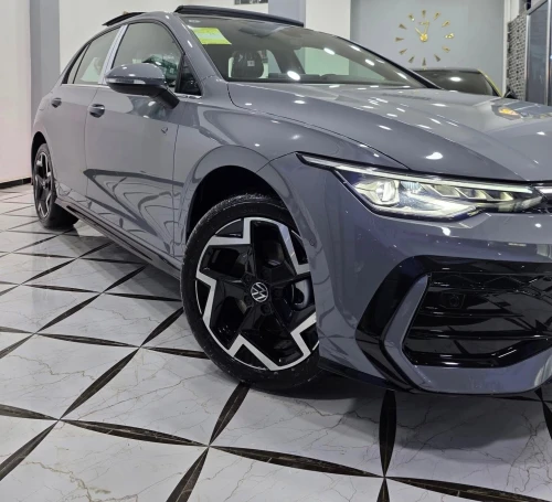 Volkswagen Golf 8 2025 R-Line