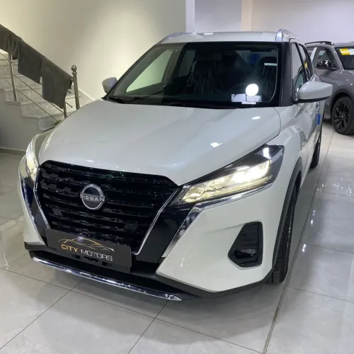 Nissan KICKS 2025 