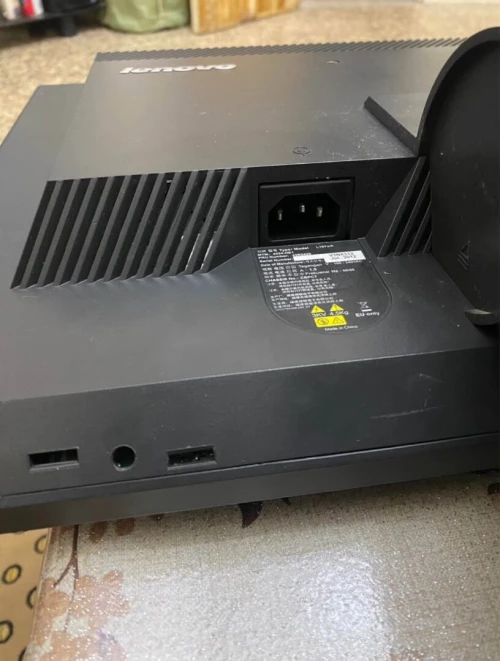 Écran lenovo thinkvision E1922s