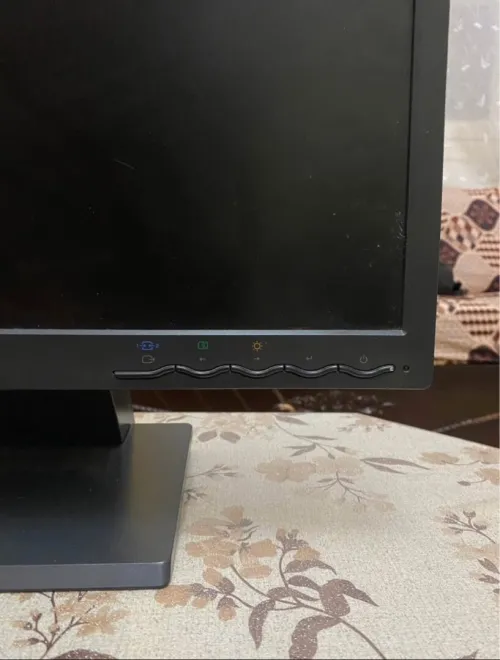 Écran lenovo thinkvision E1922s