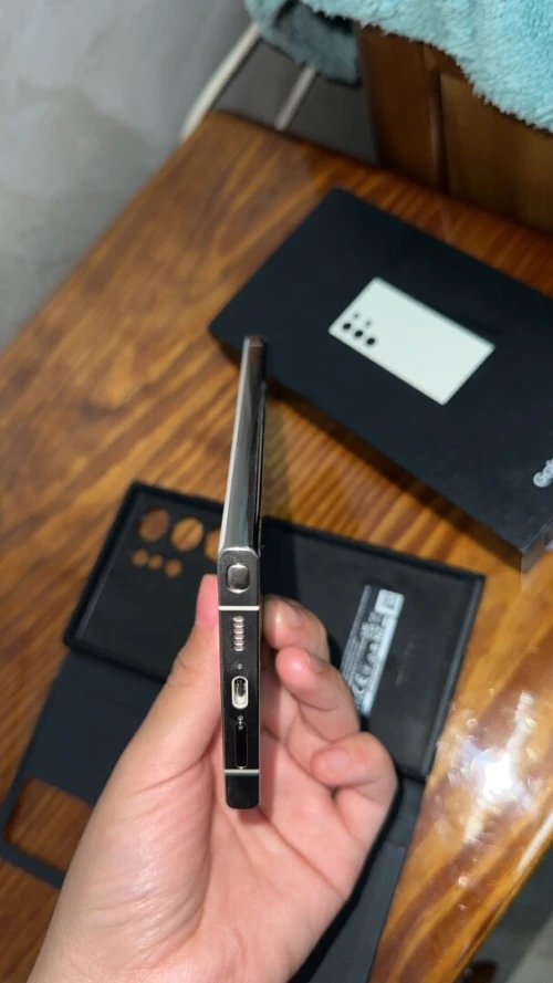 Etat 10/10    256gb 5000mah. 2 SIm  cha 23 ultra