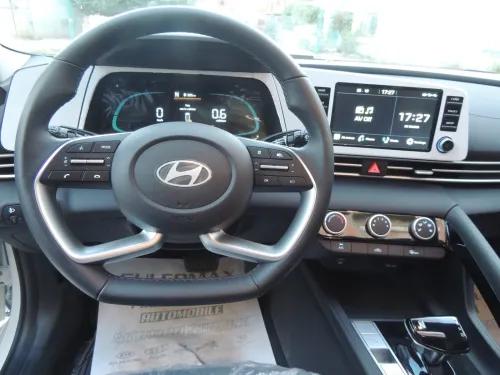 Hyundai Elantra 2025 GLX