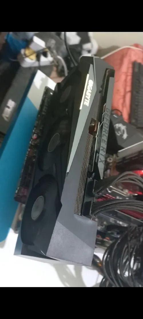 RTX 3070TI GEGABYTE GAMING OC 8GB VRAM 3 VENTILOS RGB