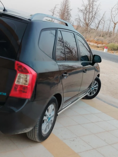 Kia Carens 2012 7 place