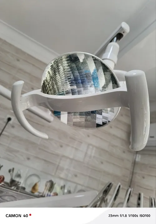 Fauteuil dentaire et radio murale