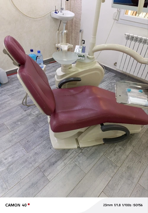 Fauteuil dentaire et radio murale