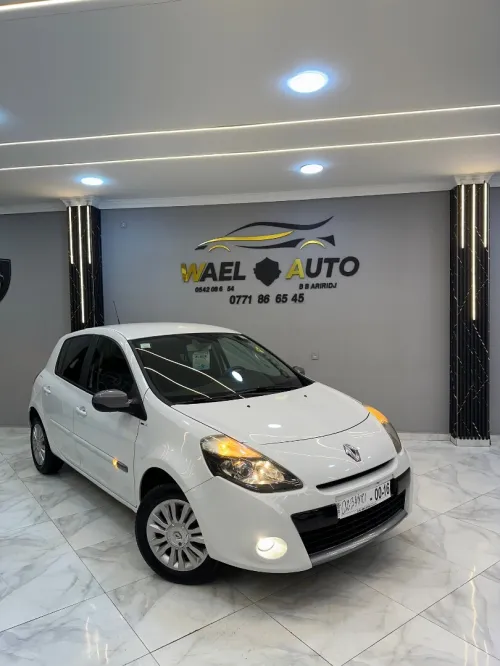 Renault Clio 3 2012 Night and Day