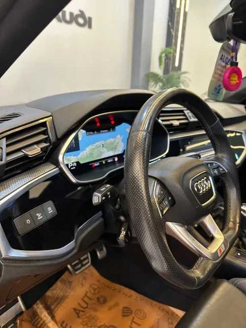 Audi Q3 2021 