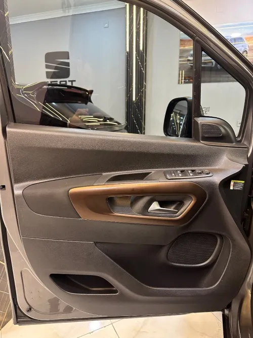 Peugeot Partner 2022 Refter