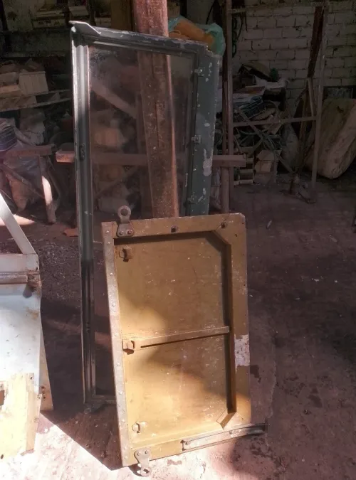 Carosserie et autres pieces LAND ROVER 109