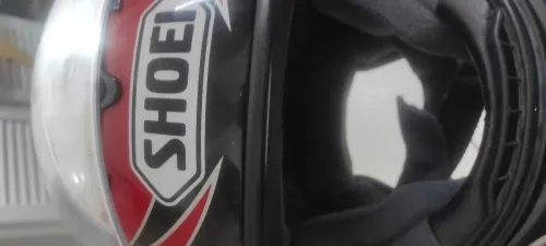 Casque intégral moto shoei