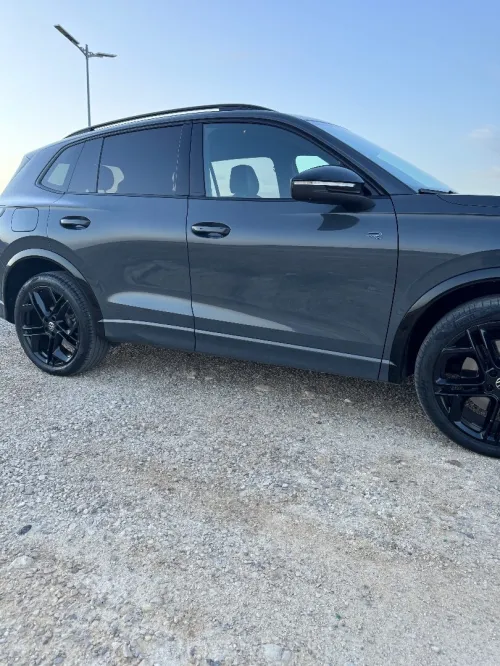 Volkswagen Tiguan 2025 Gris dauphin