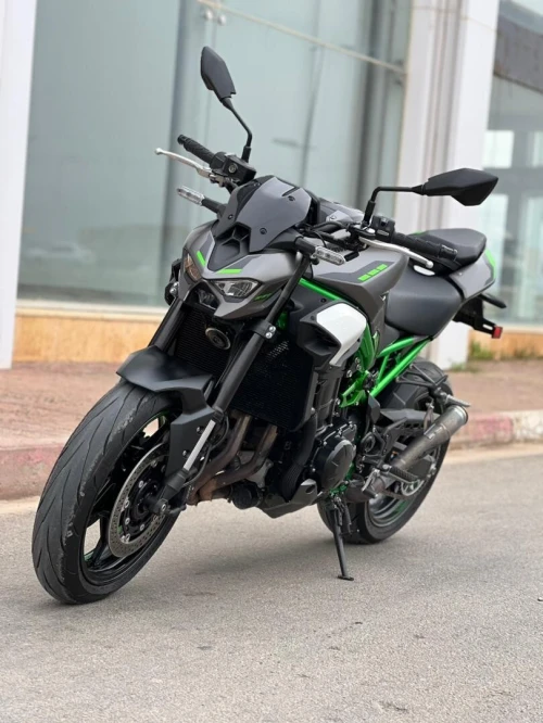 Kawasaki Z900 2025