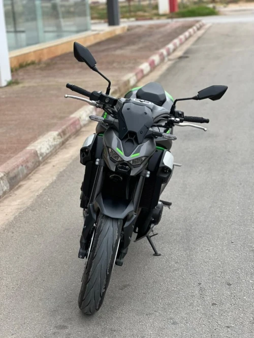 Kawasaki Z900 2025