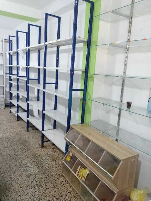 Armoire frigo + étagères