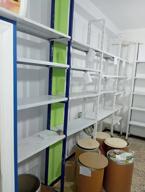 Armoire frigo + étagères