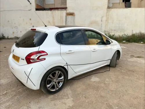 Peugeot 208 2014 Allure