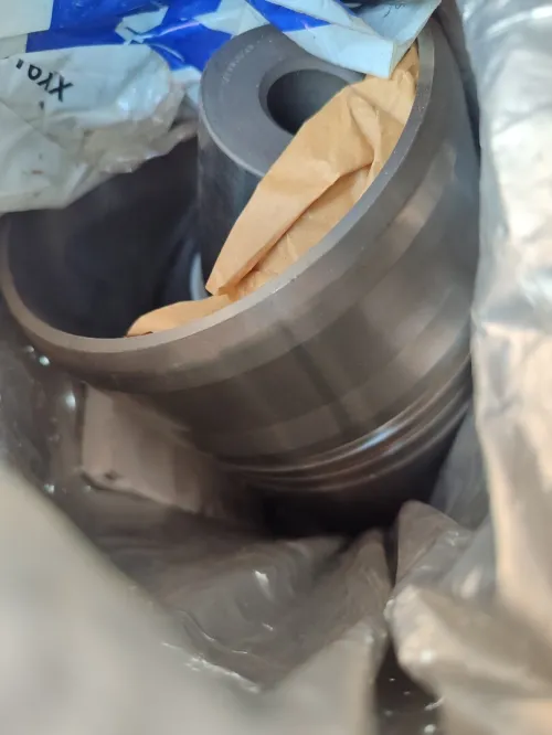 Turbo volvo holset+ بياسات إصلية D16 جديد