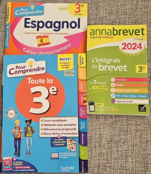 Lots des livres collège LIAD