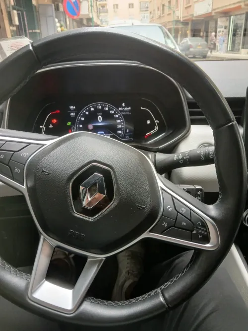 Renault clio5 2021 intense +
